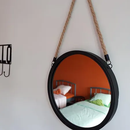 بيت شباب Hello