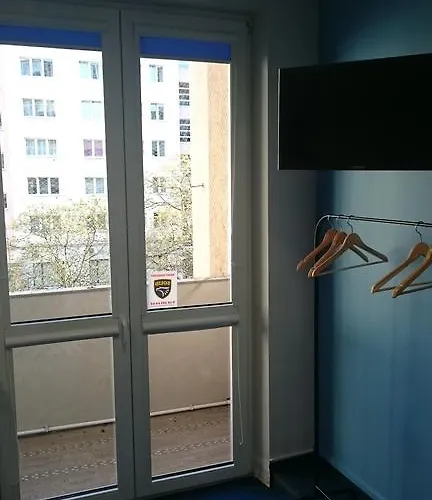 بيت شباب Hello غدينيا