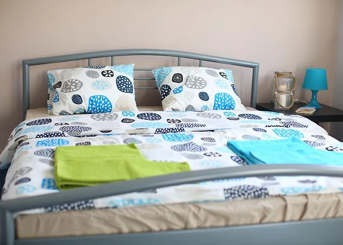 אכסניה Hello *